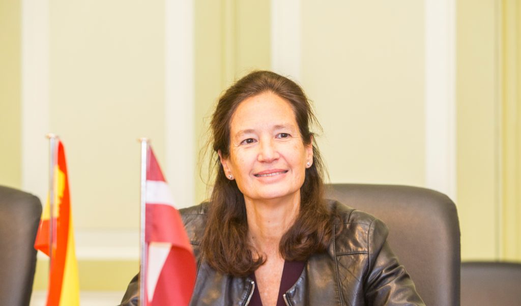 Spānijas ārkārtējā un pilnvarotā vēstniece Latvijā Susana Margarita Kamara Angulo (Susana Margarita Cámara Angulo)