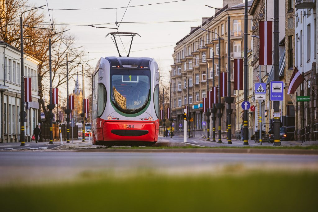 Tramvajs Liepājas ielās